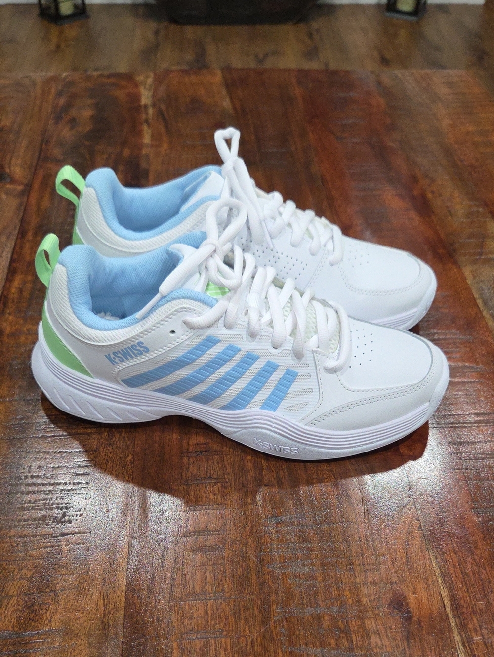 KSwiss Sneakers NWOT Size 10